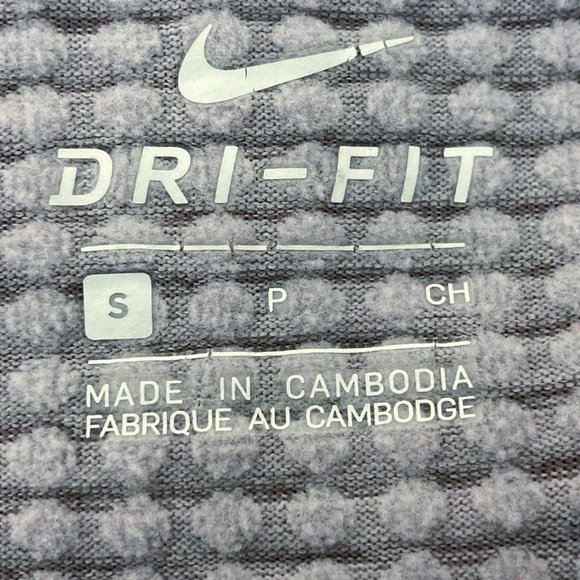 Nike Small Dri-Fit Textured1/4 zip Long Sleeve Athletic Top - Picture 3 of 7